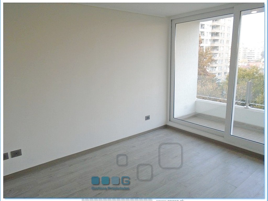 P5886 - P5886-07.jpg