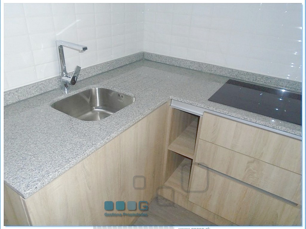 P5886 - P5886-14.jpg