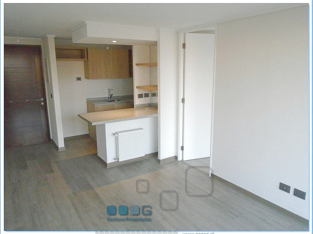 P5886 - P5886-18.jpg