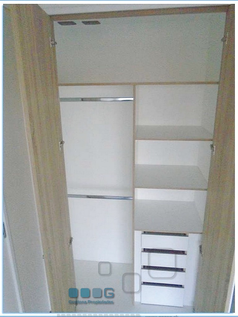 P5886 - P5886-21.jpg