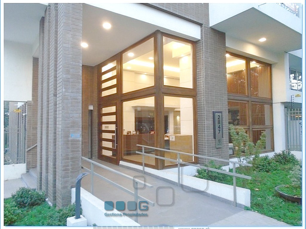 P5886 - P5886-28.jpg