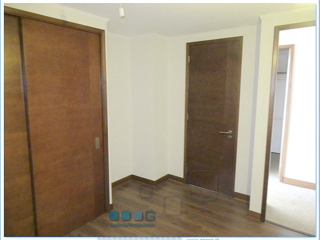 P5887 - P5887-17.jpg