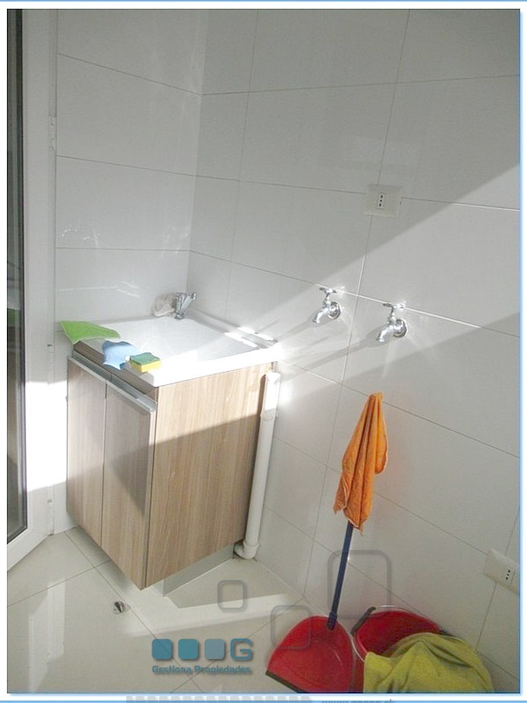 P5887 - P5887-20.jpg