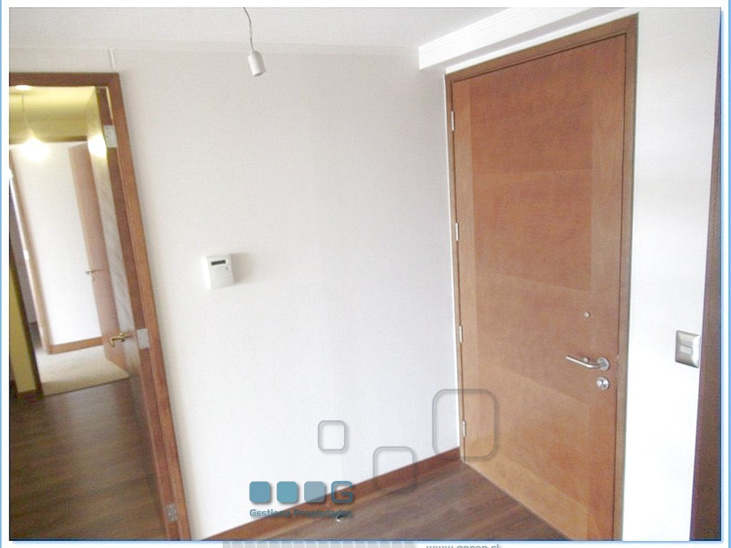 P5887 - P5887-23.jpg