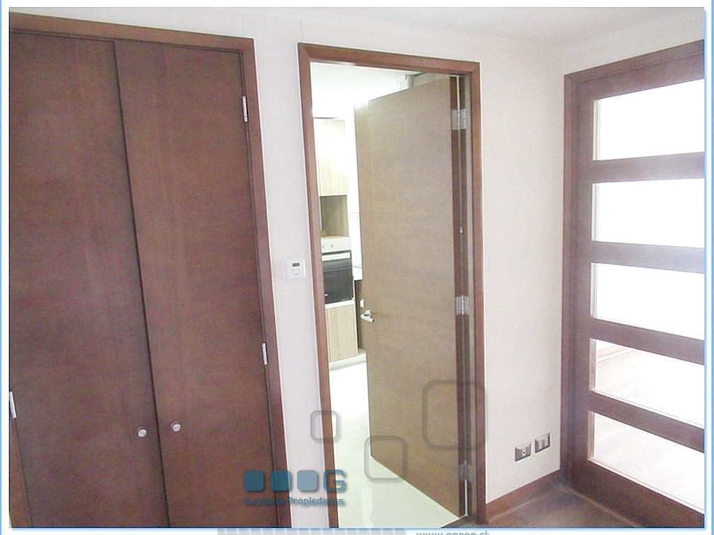 P5887 - P5887-24.jpg