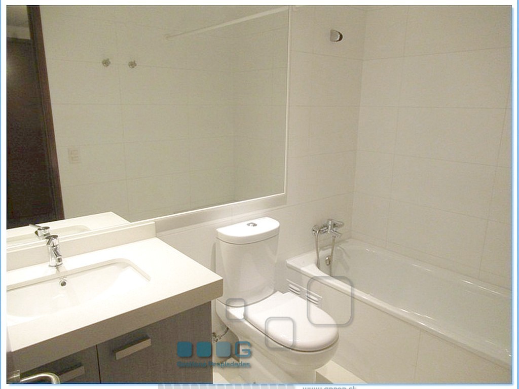 P5887 - P5887-28.jpg