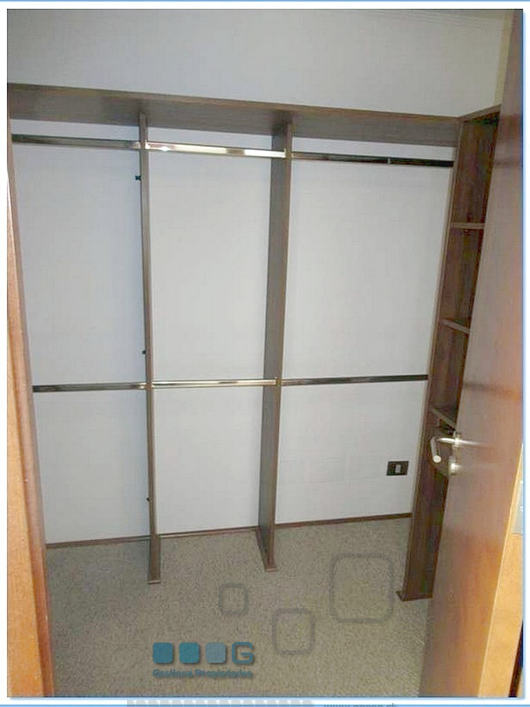 P5887 - P5887-32.jpg