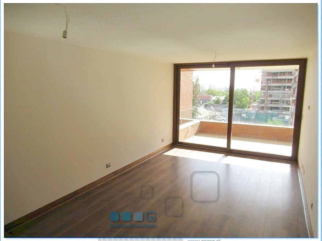 P5887 - P5887-38.jpg