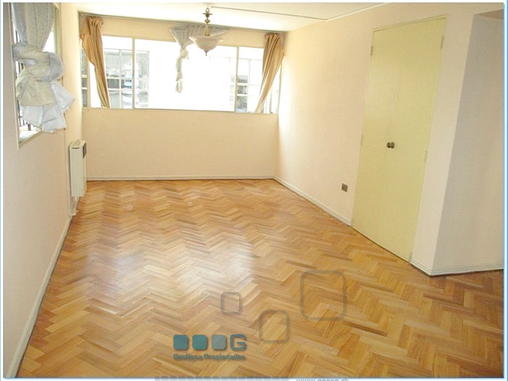 P5888 - P5888-02.jpg