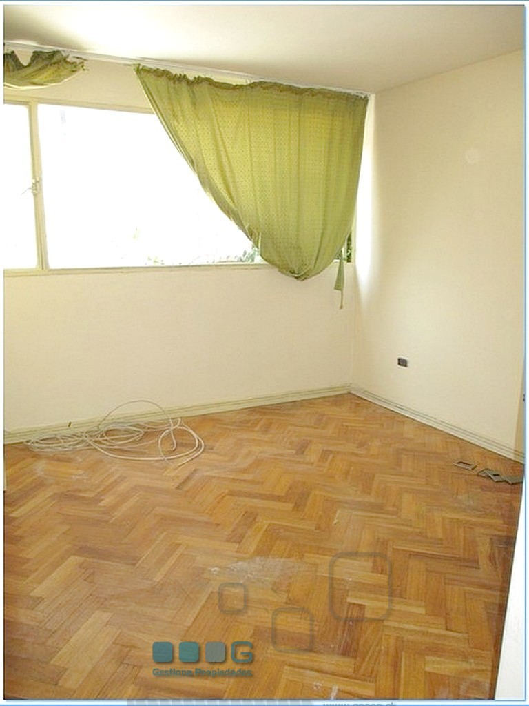 P5888 - P5888-06.jpg