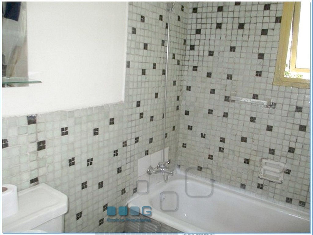 P5888 - P5888-26.jpg