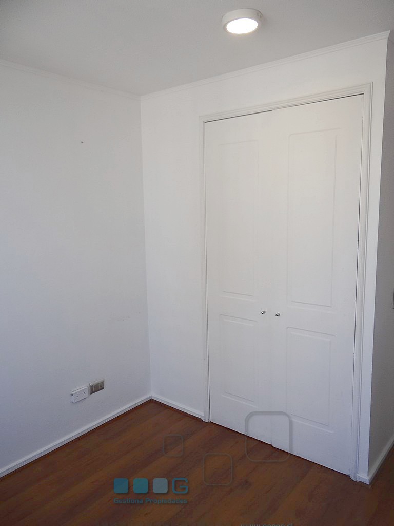 P5889 - P5889-12.jpg