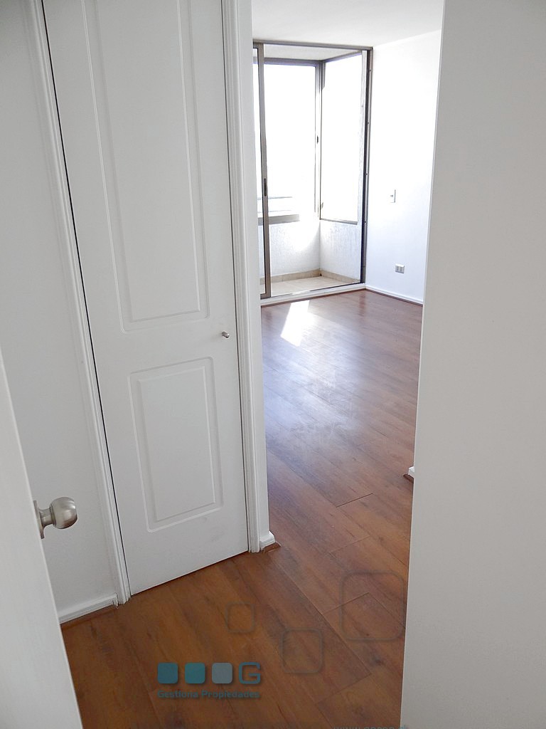 P5889 - P5889-41.jpg