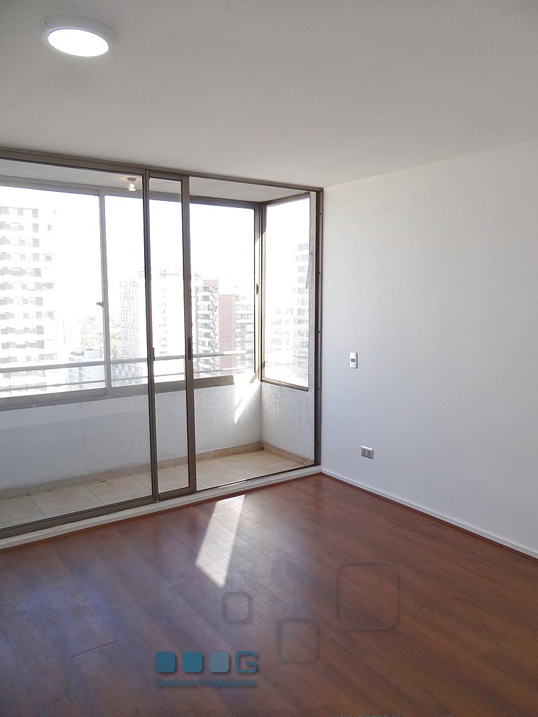 P5889 - P5889-43.jpg