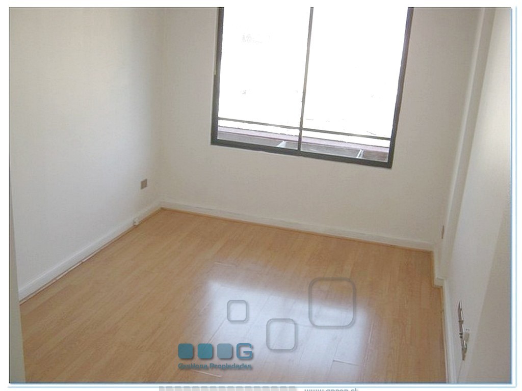 P5891 - P5891-04.jpg