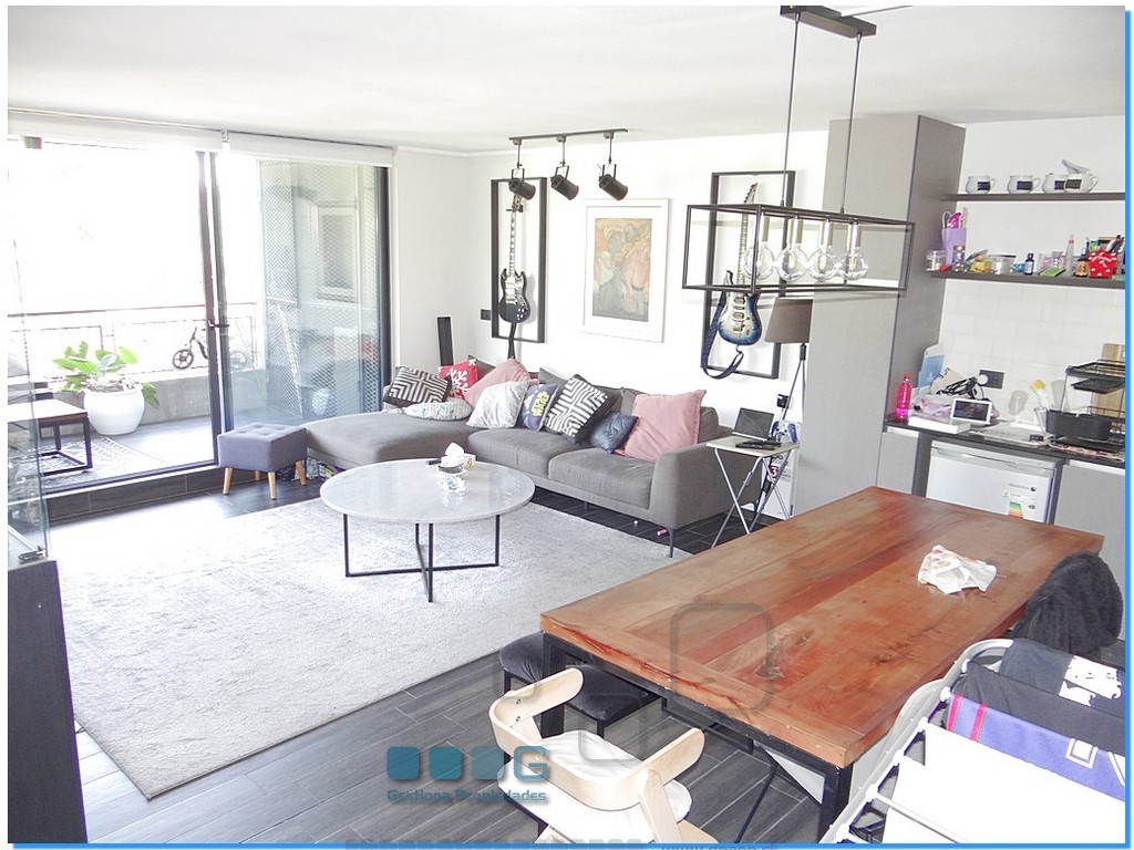 P5892 - P5892-02.jpg