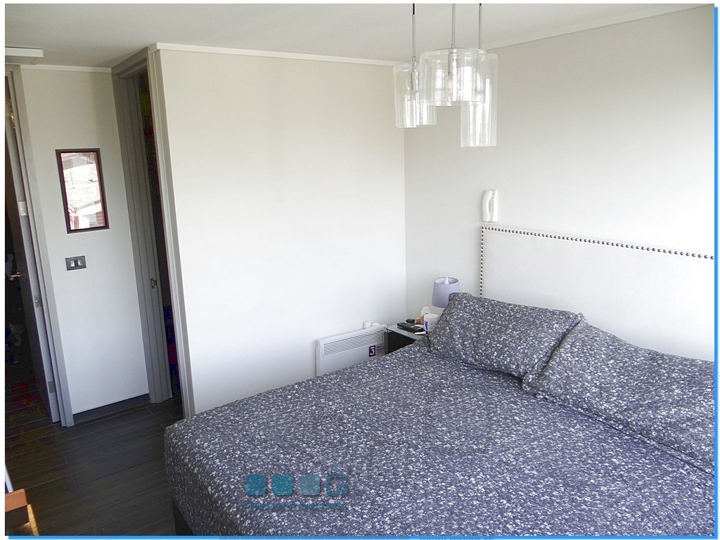 P5892 - P5892-10.jpg