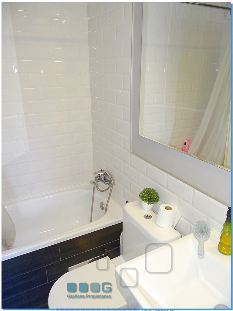 P5892 - P5892-18.jpg