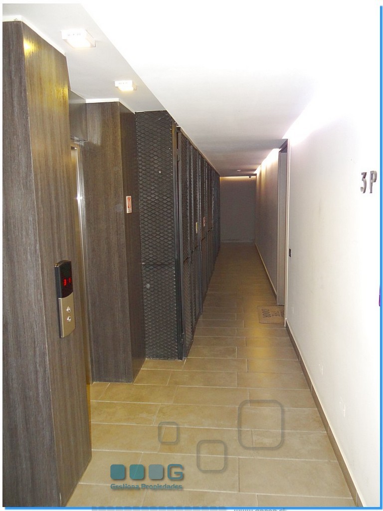 P5892 - P5892-29.jpg