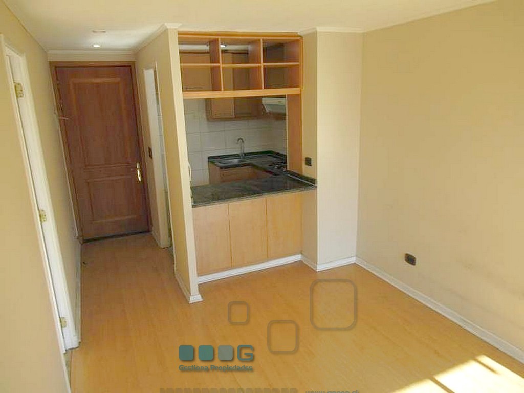 P5904 - P5904-03.jpg