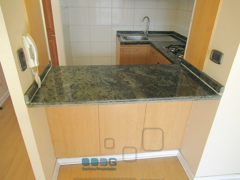 P5904 - P5904-05.jpg