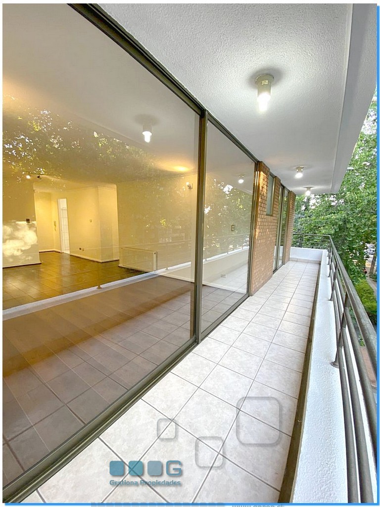 P5910 - P5910-04.jpg