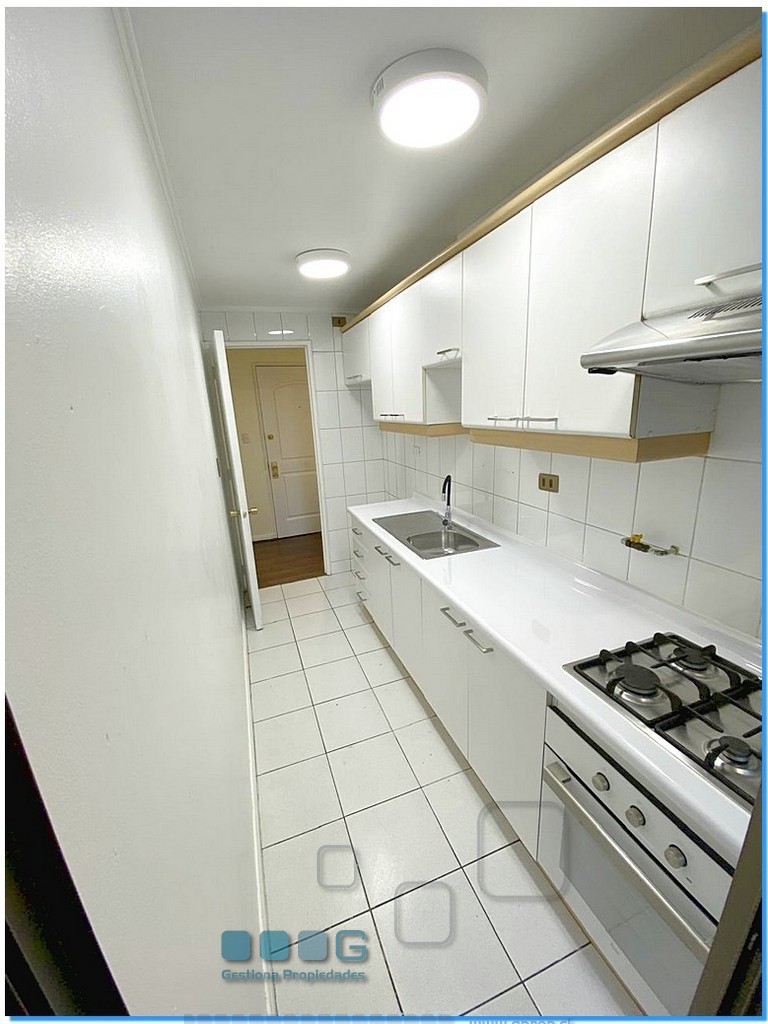 P5910 - P5910-06.jpg