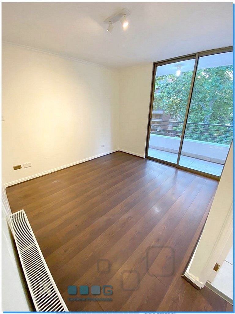 P5910 - P5910-07.jpg