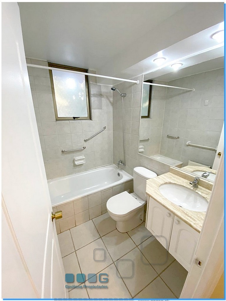 P5910 - P5910-09.jpg