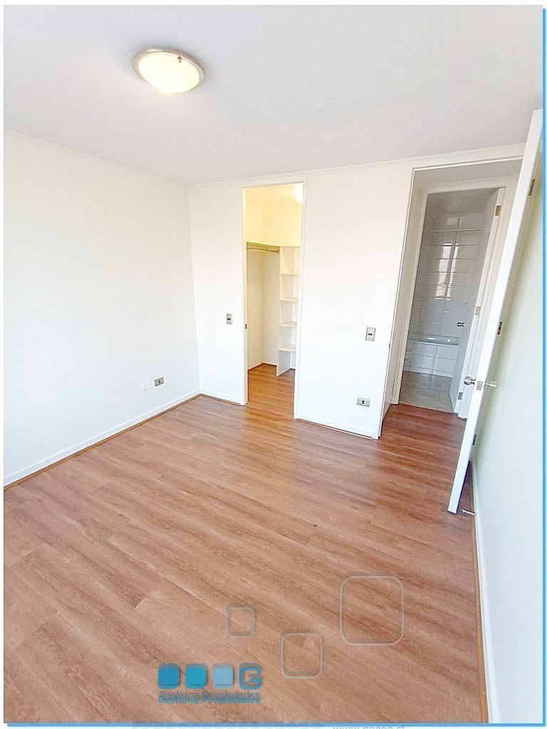 P5922 - P5922-05.jpg