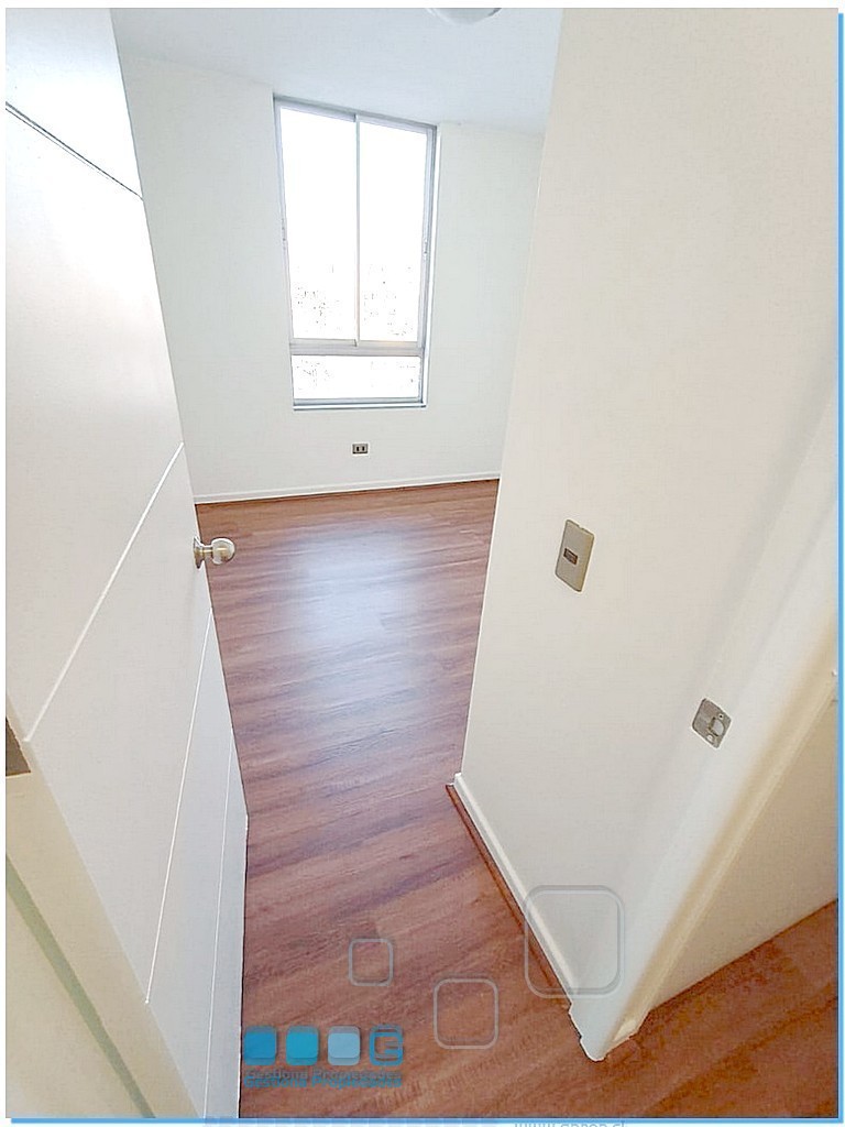 P5922 - P5922-07.jpg