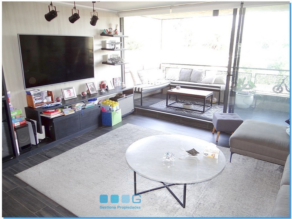 P5923 - P5923-03.jpg