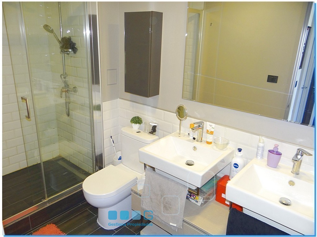 P5923 - P5923-16.jpg