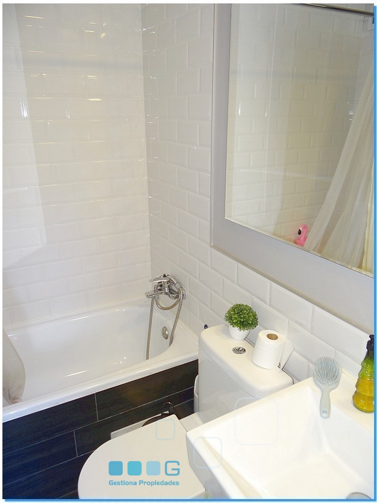 P5923 - P5923-18.jpg