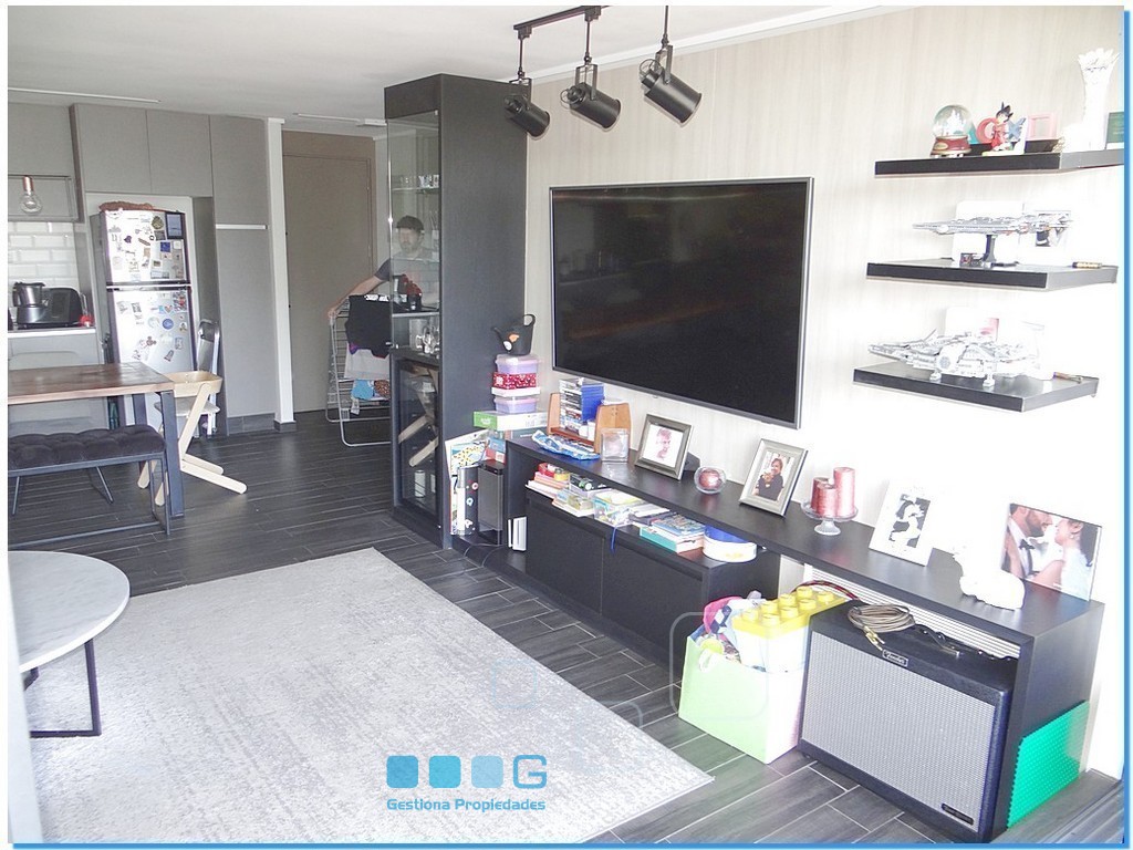 P5923 - P5923-25.jpg