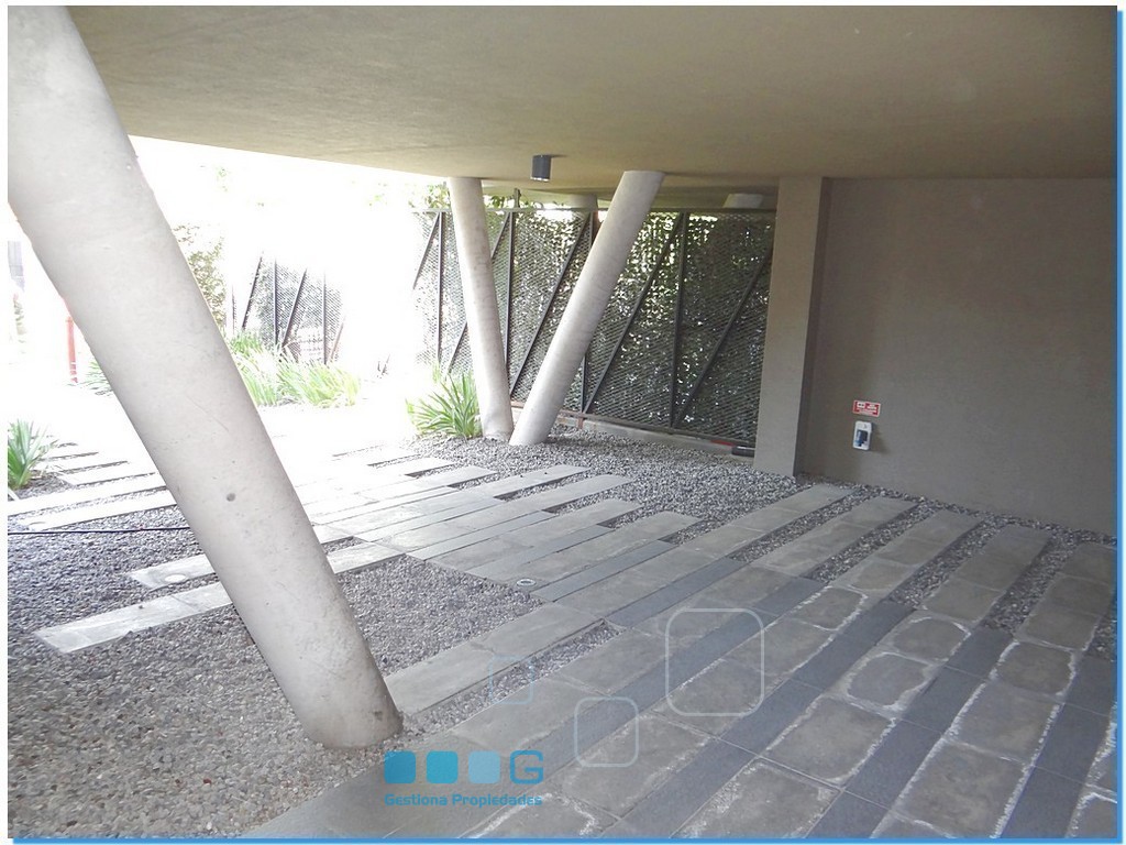 P5923 - P5923-32.jpg