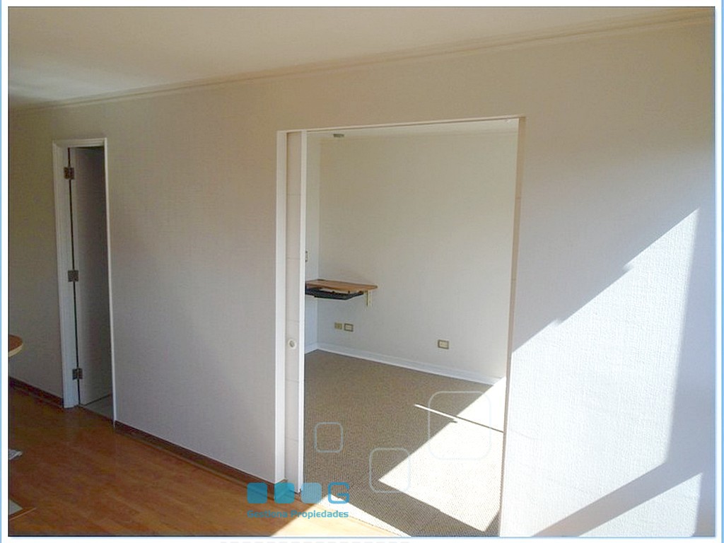 P5925 - P5925-05.jpg