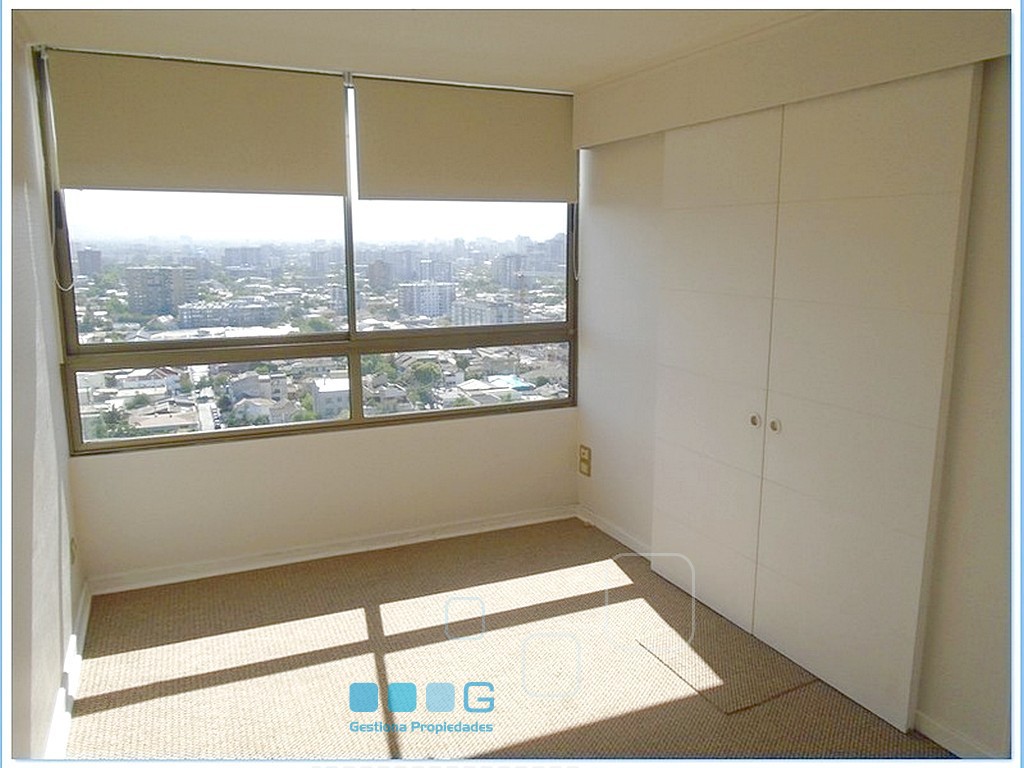 P5925 - P5925-12.jpg