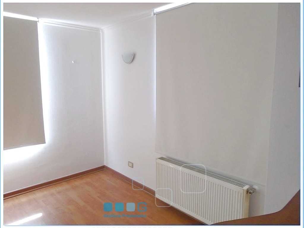 P5925 - P5925-17.jpg