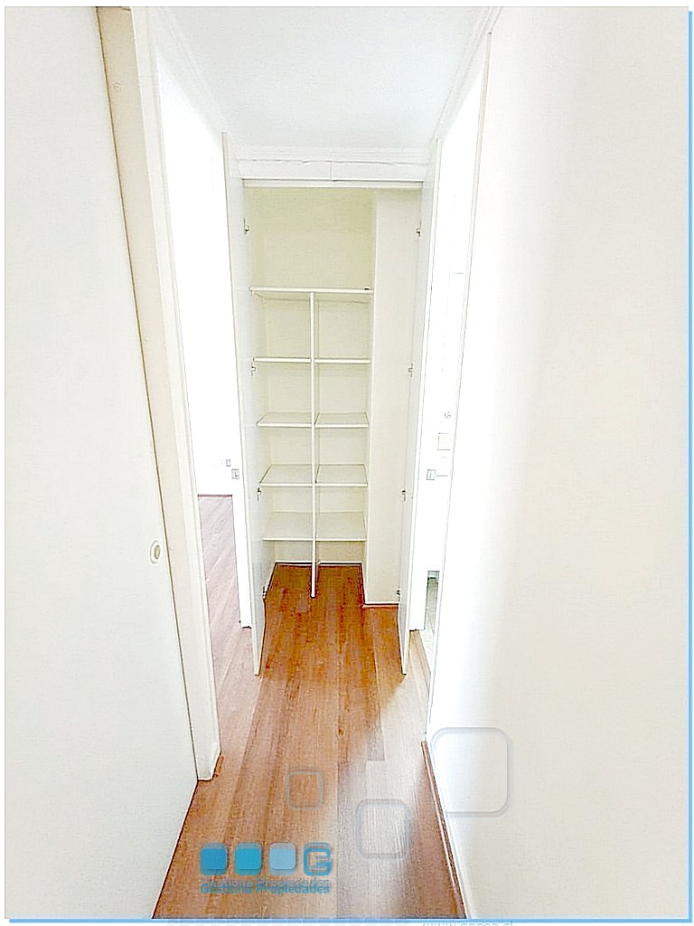 P5935 - P5935-11.jpg