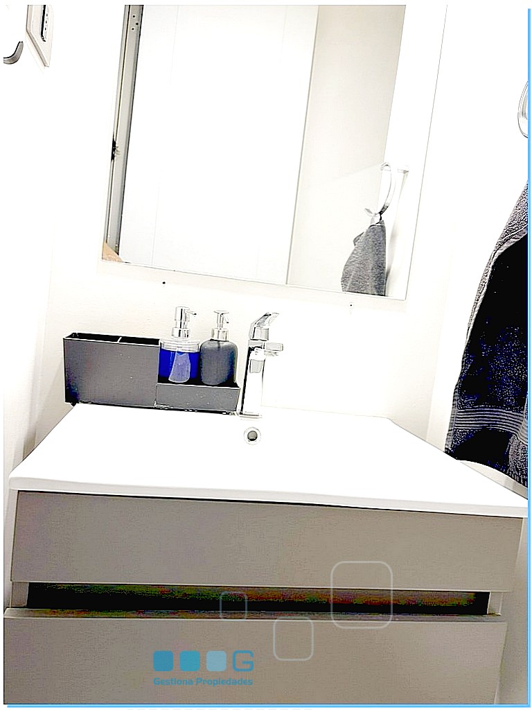 P5937 - P5937-10.jpg