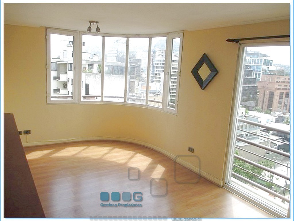 P5940 - P5940-03.jpg