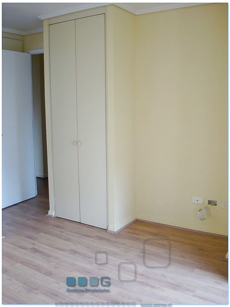 P5941 - P5941-24.jpg