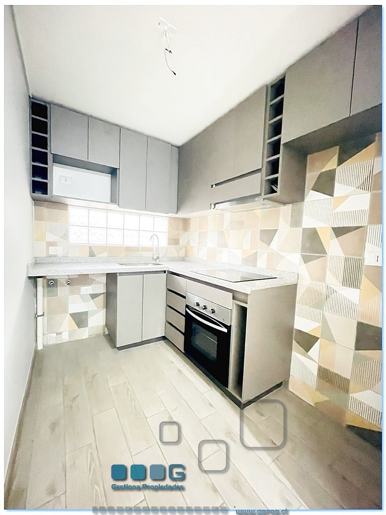 P5945 - P5945-10.jpg