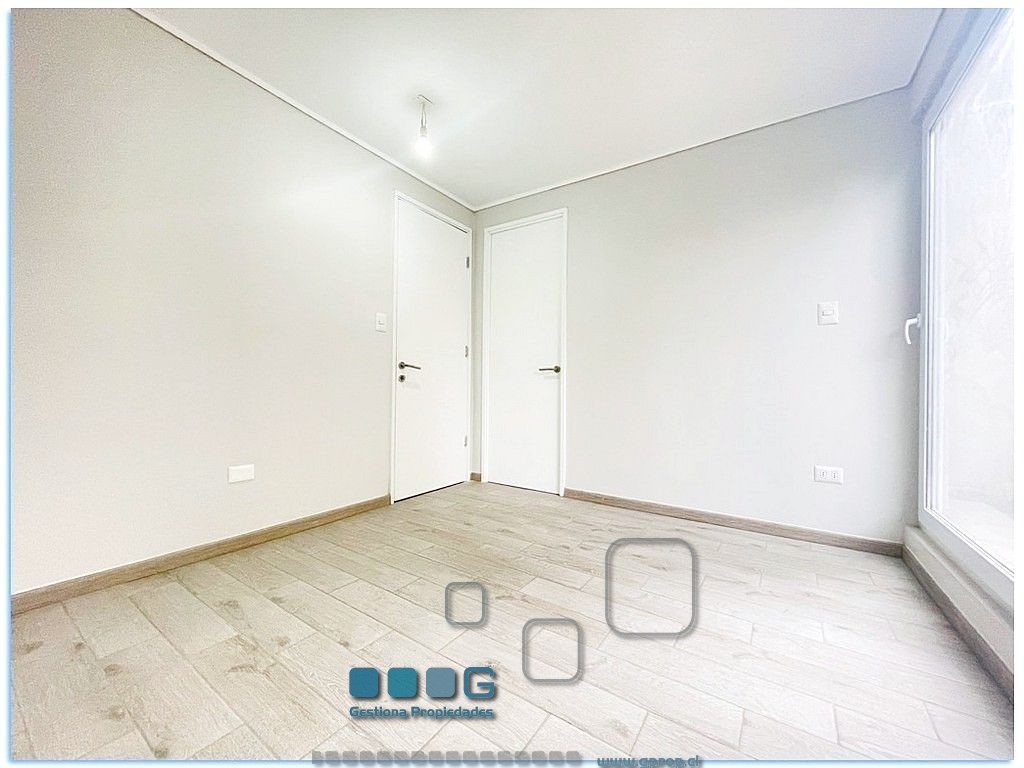 P5945 - P5945-14.jpg