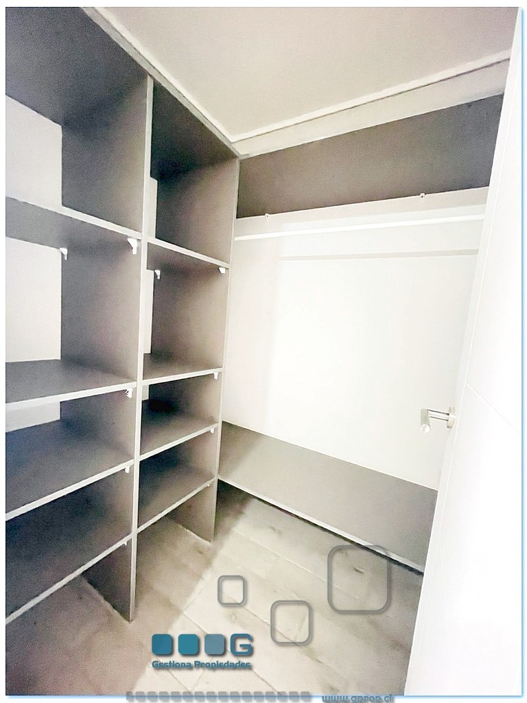 P5945 - P5945-18.jpg