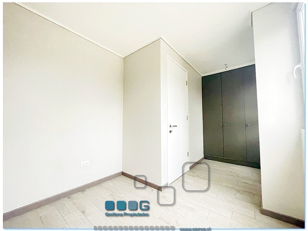 P5945 - P5945-24.jpg