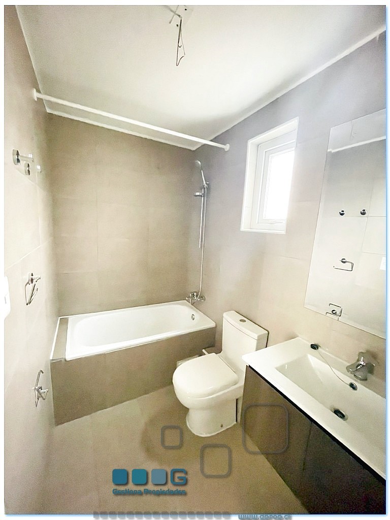 P5945 - P5945-32.jpg