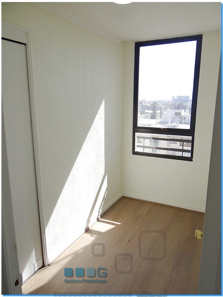 P5985 - P5985-13.jpg