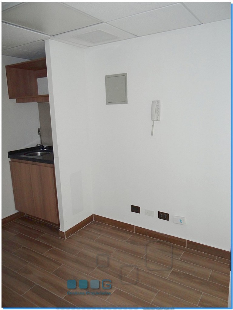 P5994 - P5994-03.jpg